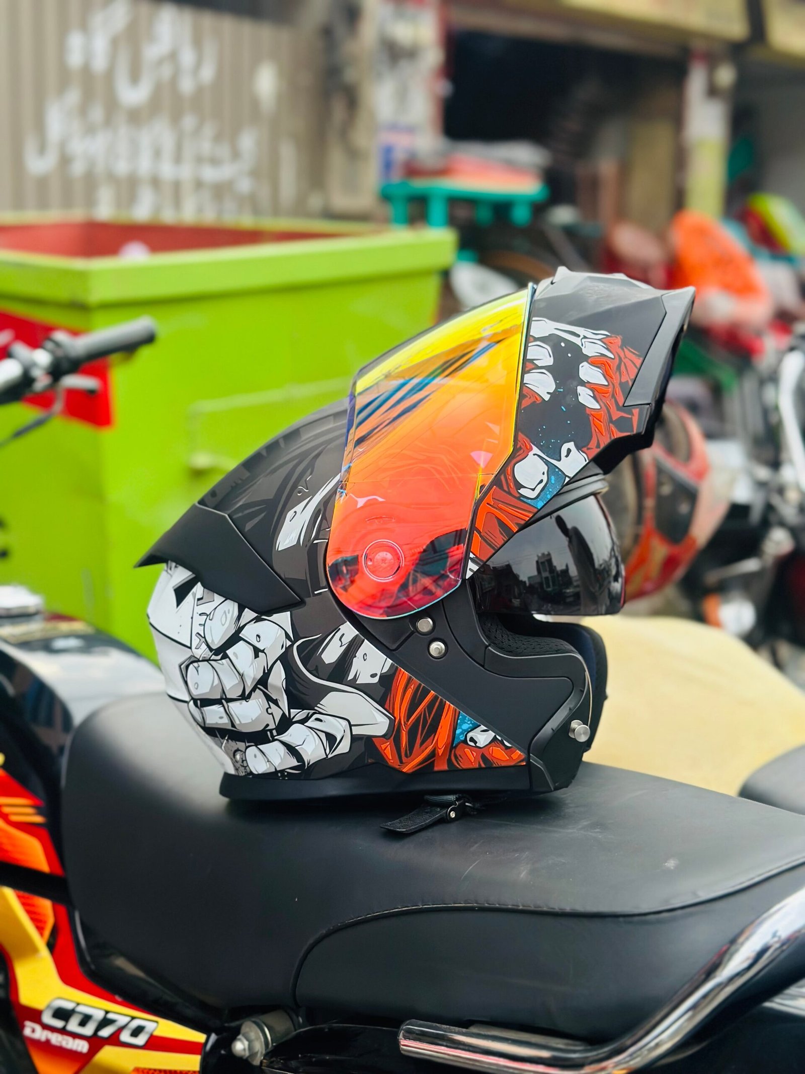 Superair Sp912 DOT certified in polarised Golden visor Helmet